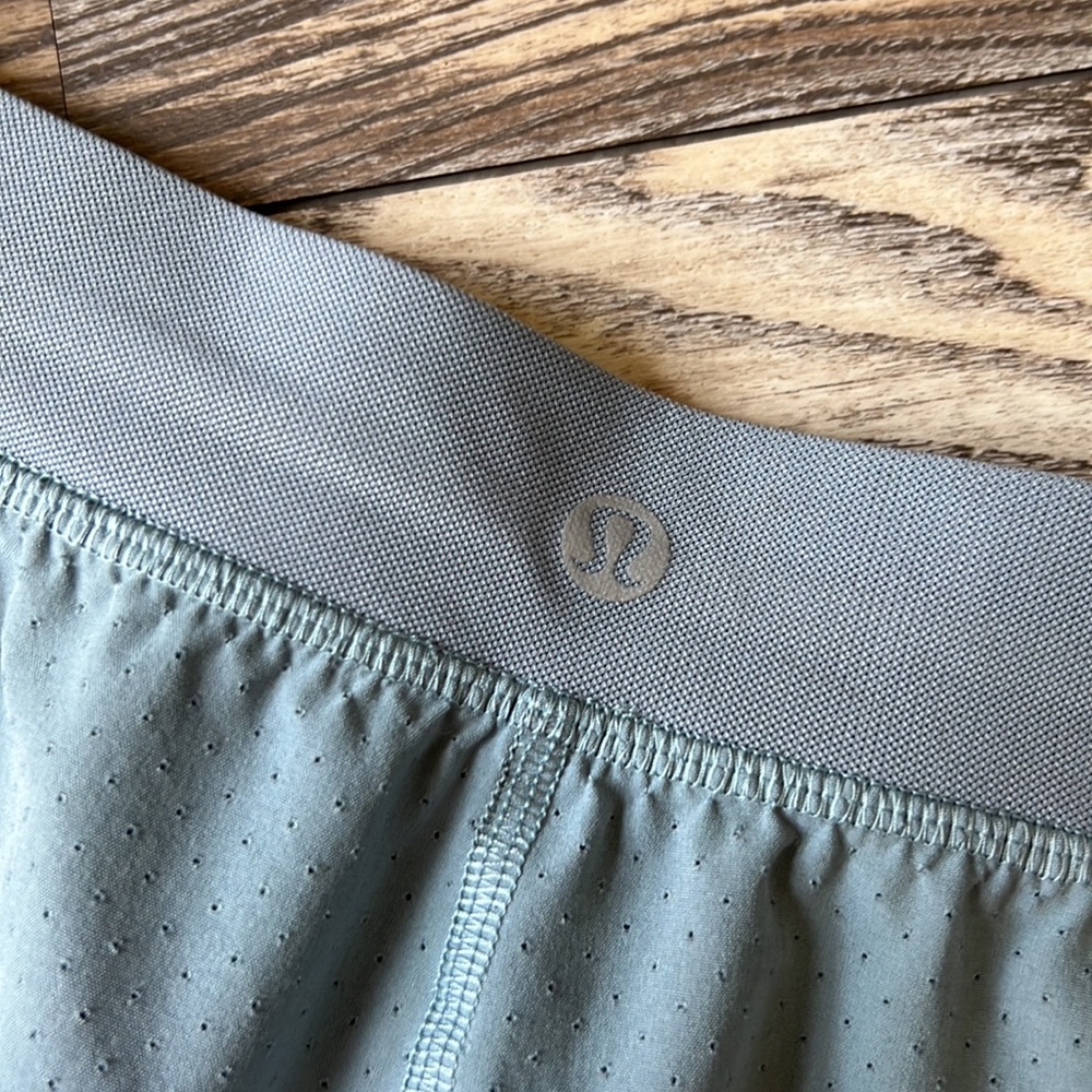 Lululemon Find Your Pace Short 3" Lined - Picture 8 of 14
